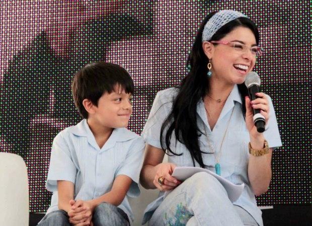 Foto Violeta Isfel con su hijo hace unos años