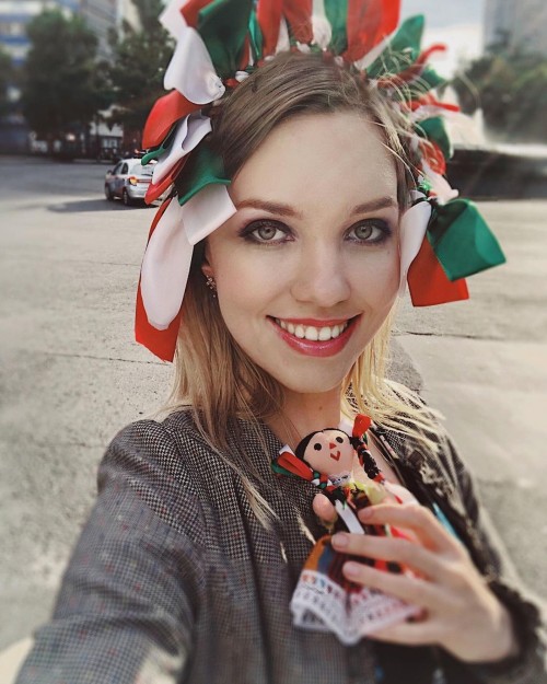 Xenia Reina celebrando la independencia de México