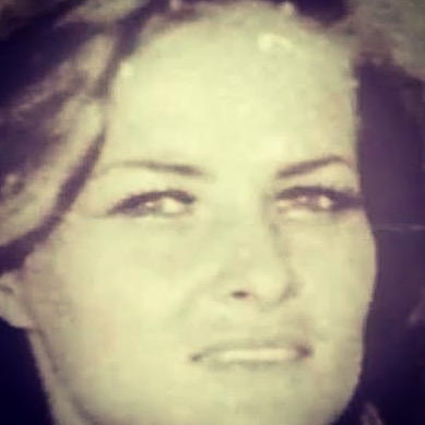 Marcela Basteri joven