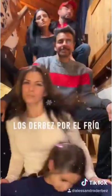 Villancico de "los Derbez en el río" por Alessandra Rosaldo
