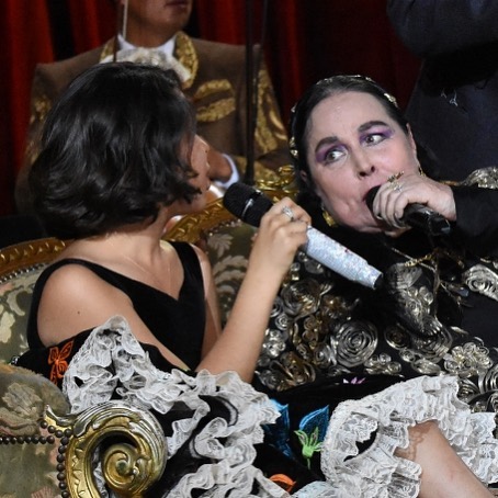 Angela Aguilar y Flor Silvestre