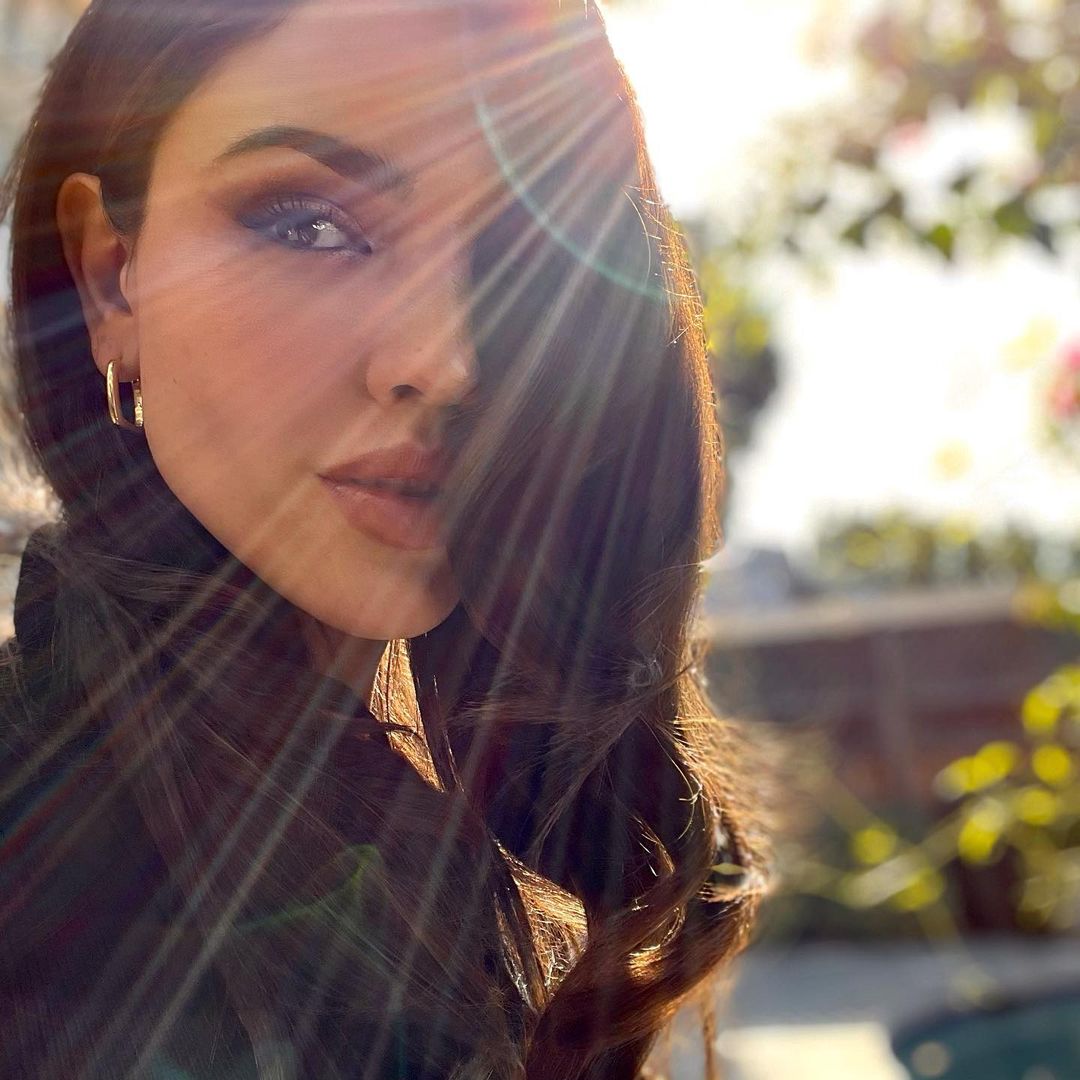 Eiza González rostro