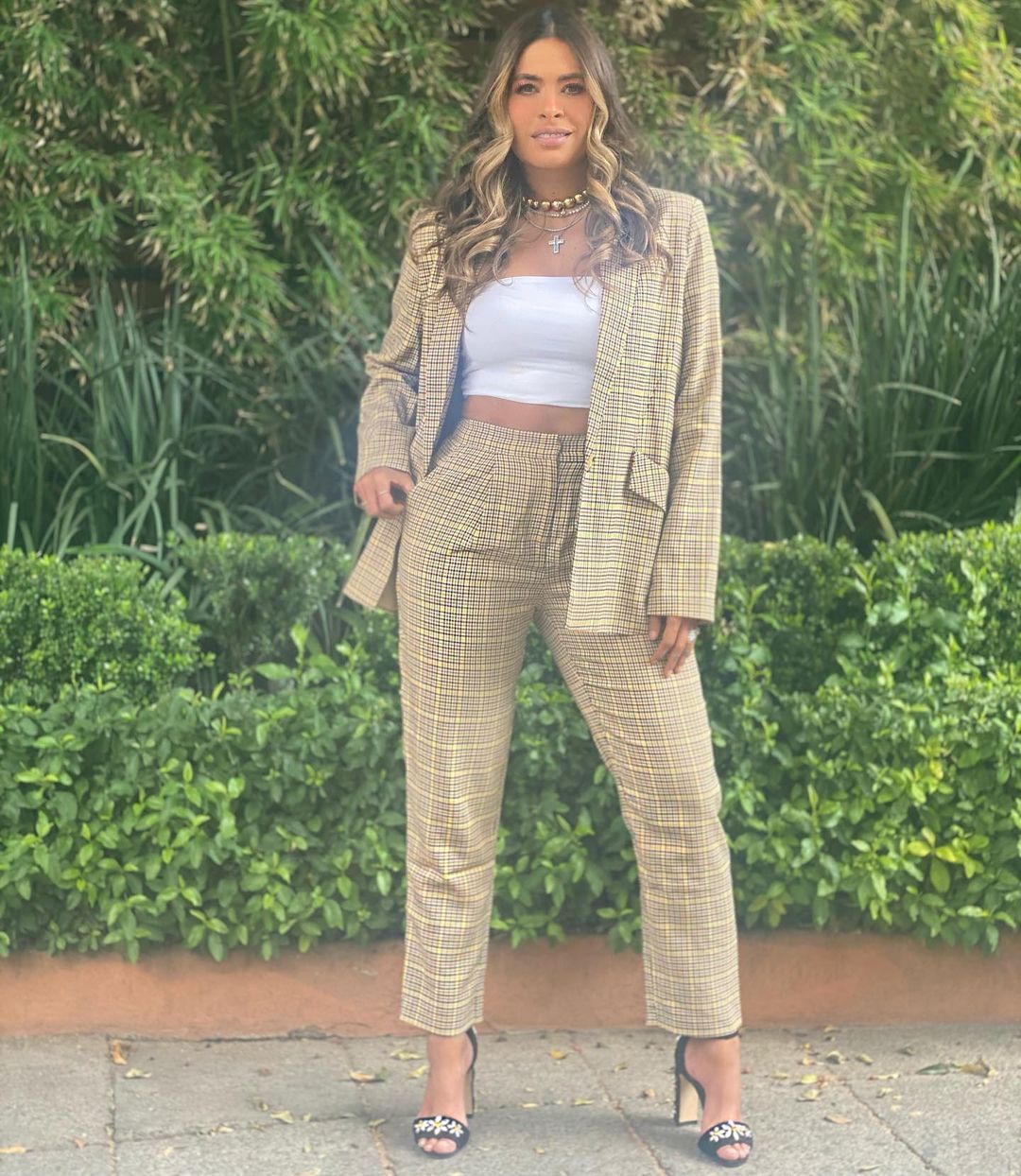 Galilea Montijo look