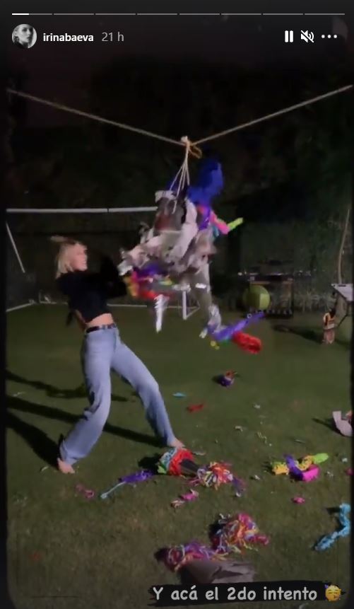 Irina Baeva rompe su primera piñata