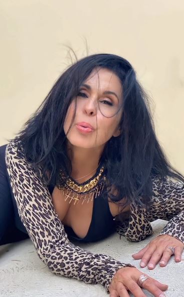 MarÃ­a Conchita Alonso asegura que "hay que vibrar alto" para vencer la Covid