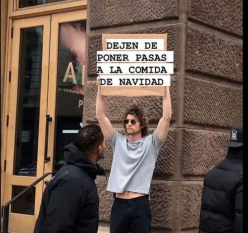 meme de las pasas en la comida