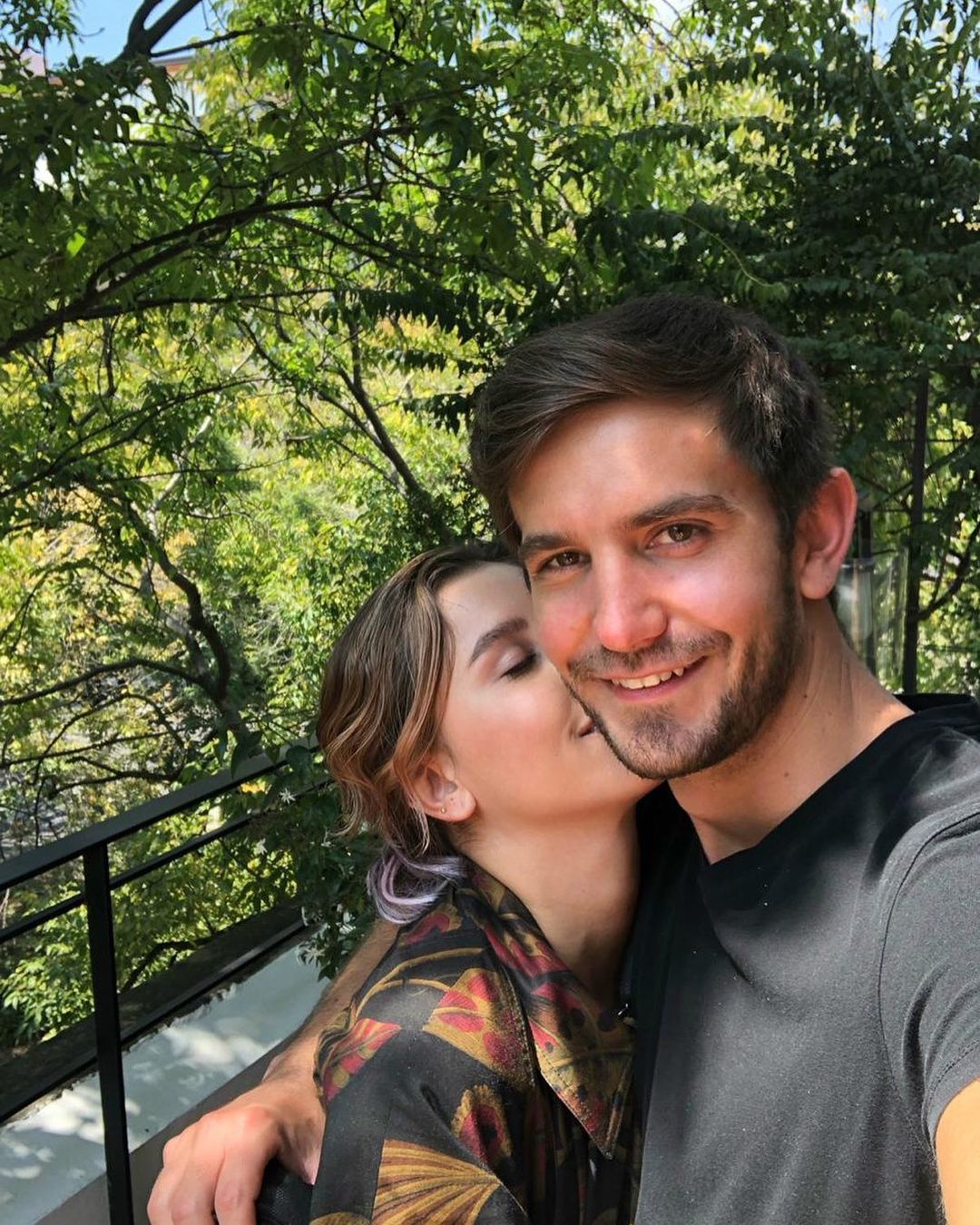 Paulina Goto y su novio