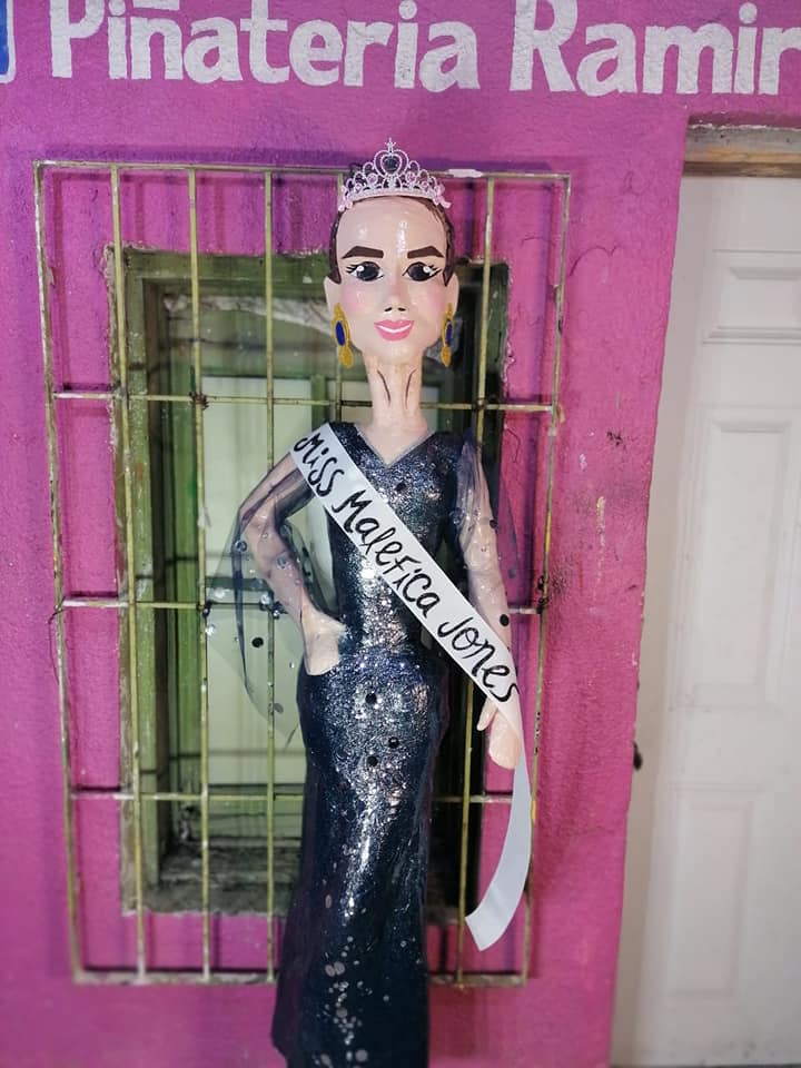 Piñata de Lupita Jones, Miss Maléfica