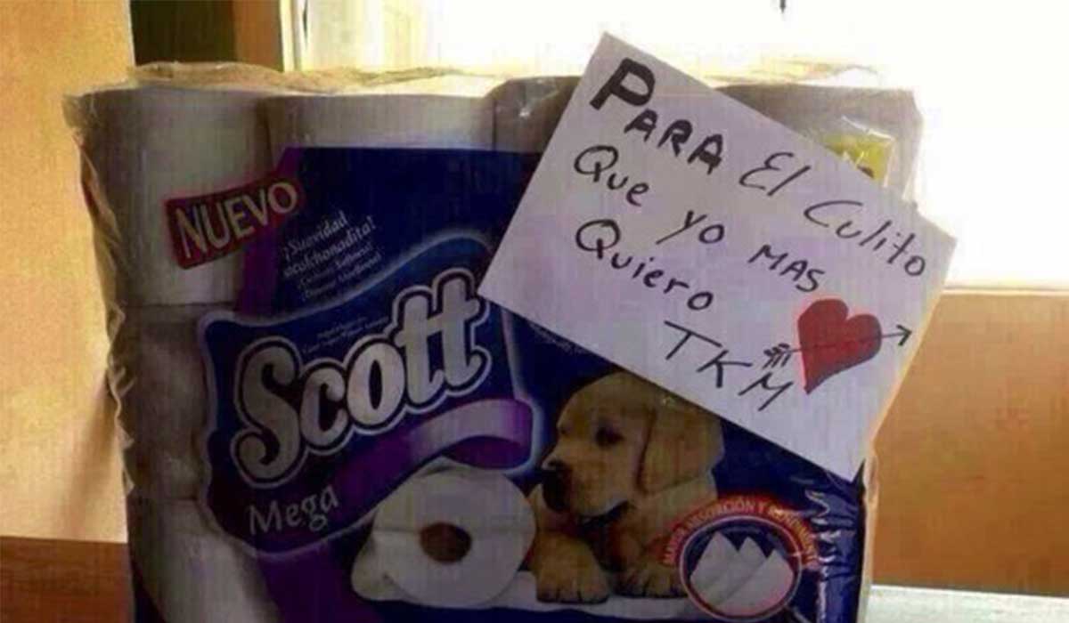 Papel de baño como regalo navideño