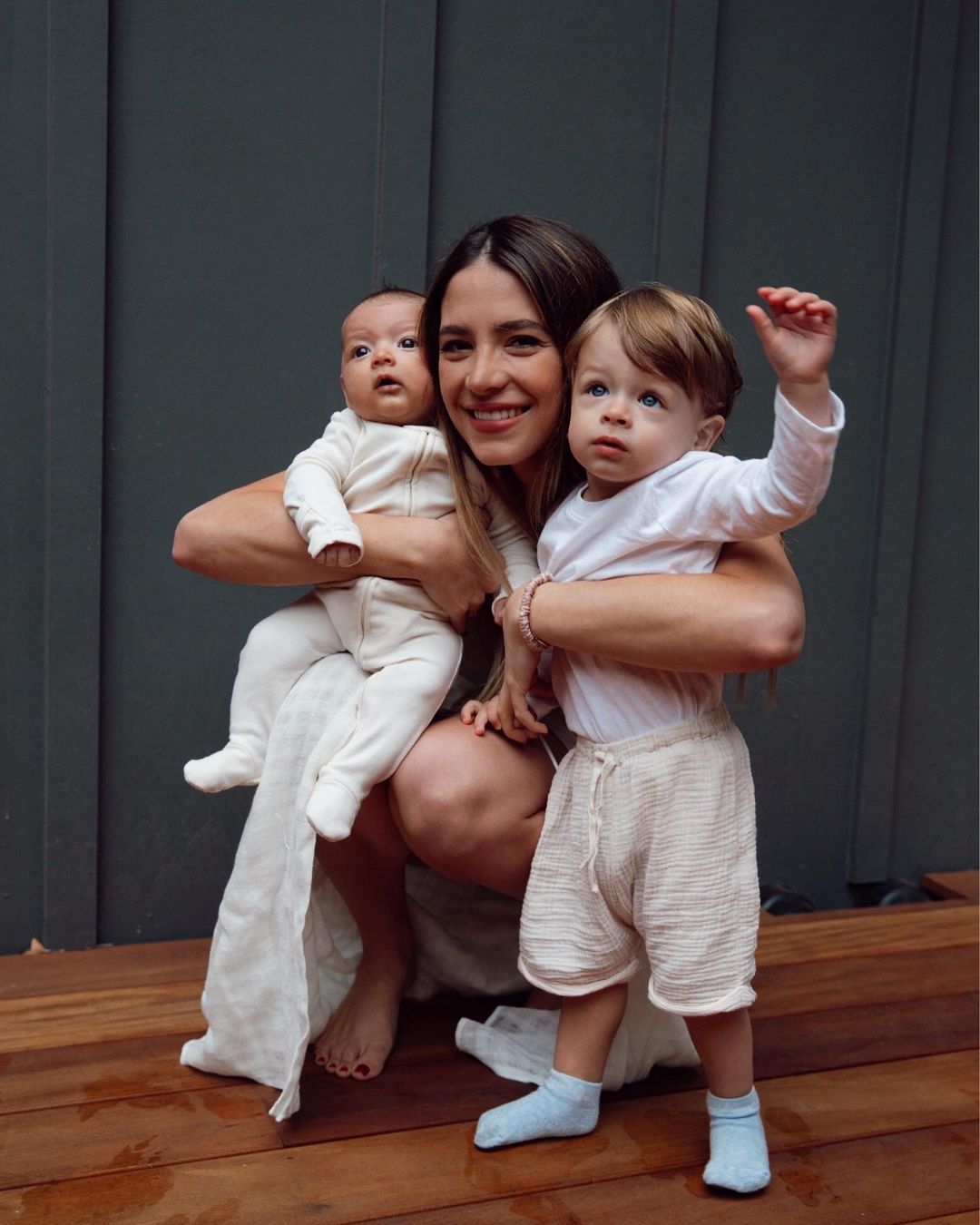 Foto de Sarah Kohan con sus hijos