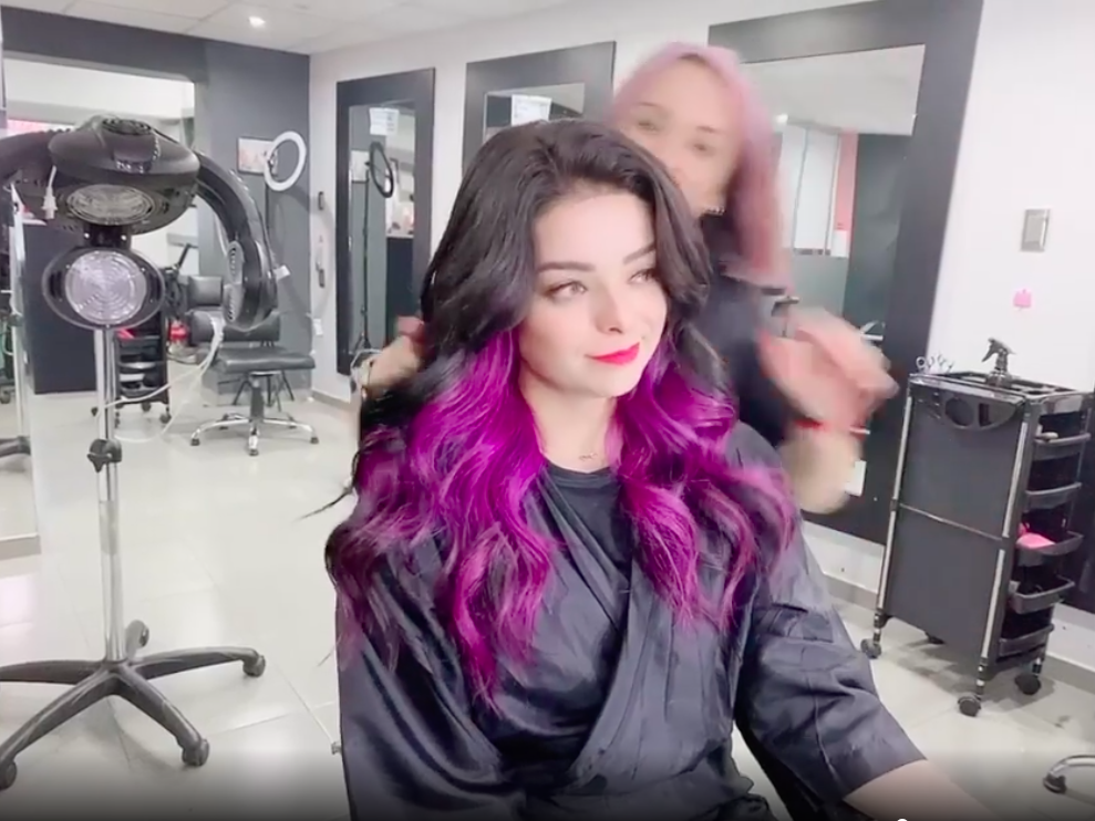 Violeta Isfel cambia su look y se quita años de encima