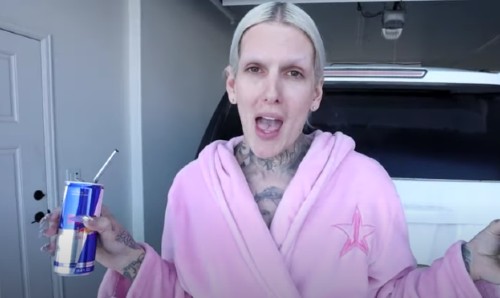 Jeffree Star desmintiendo los rumores de Kanye West