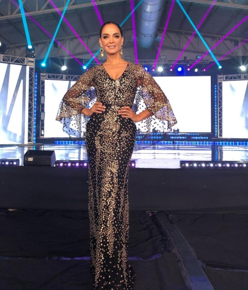 Lupita Jones con vestido de lentejuelas