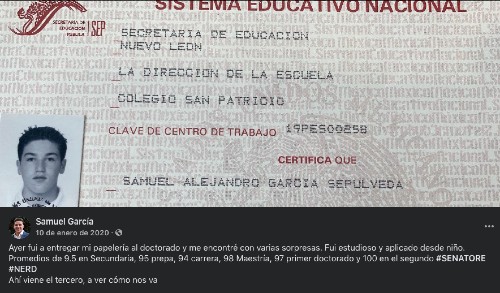 Samuel García presume sus calificaciones en la escuela