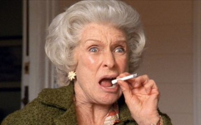 Actriz cloris leachman fumando