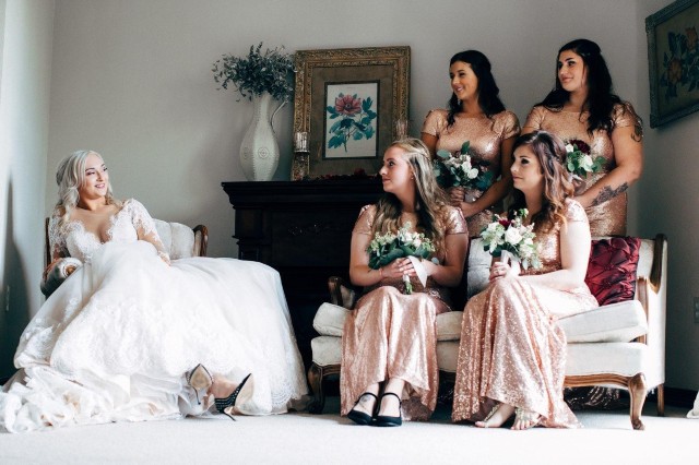Damas de honor y novia
