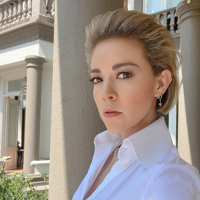 Mamá de Fernanda Castillo rompe el silencio tras hospitalizar a la actriz de emergencia