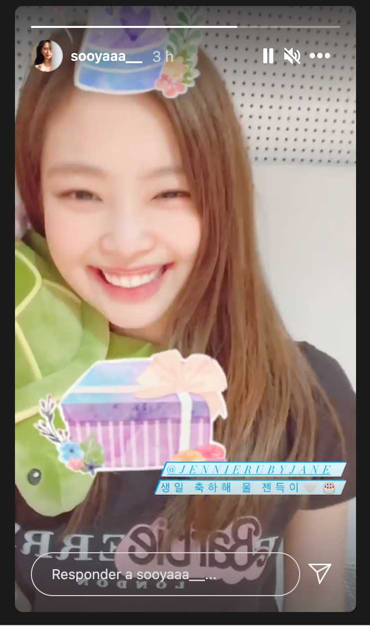 Jisoo felicita a Jennie de BLACKPINK