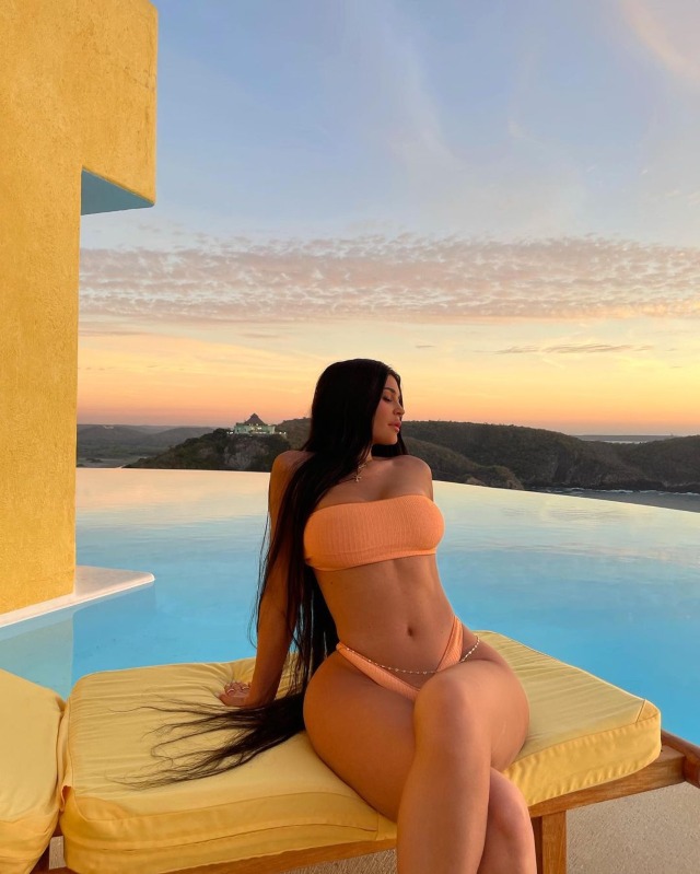 Kylie Jenner bikini