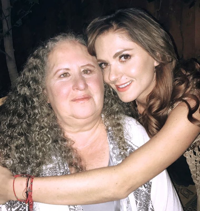 Mamá eleazar gómez con zoraida gómez