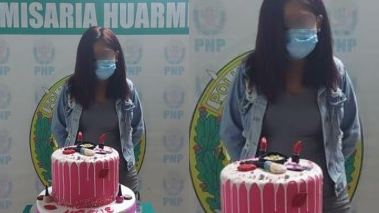 Policías obligan a joven detenida a posar con su pastel por hacer fiesta en pandemia