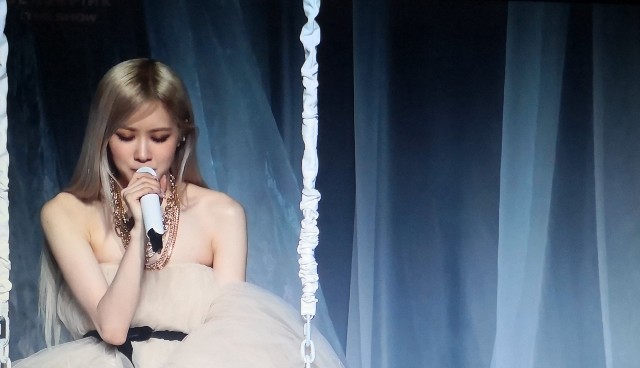 BLACKPINK: Rosé en THE SHOW con su solo "Gone"