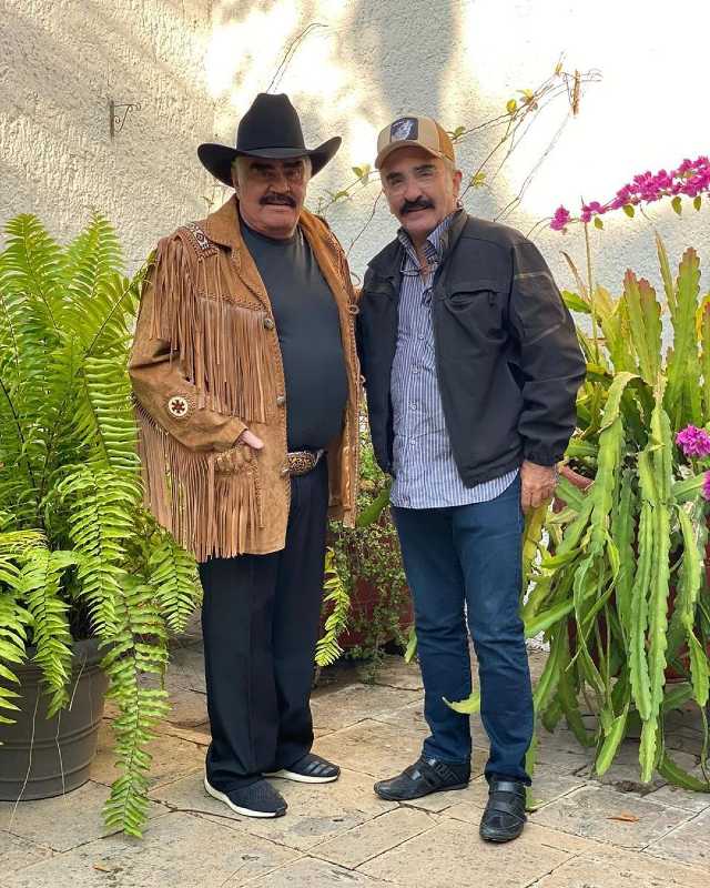 Hijo de Vicente Fernández lo defiende tras agresión a mujer