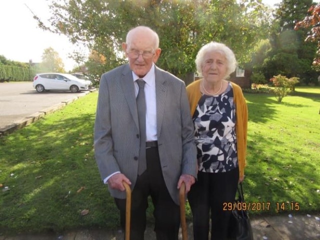 Pareja de abuelitos