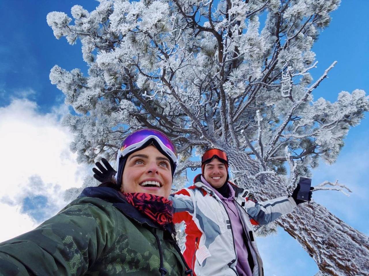 Aislinn y Vadhir en la nieve