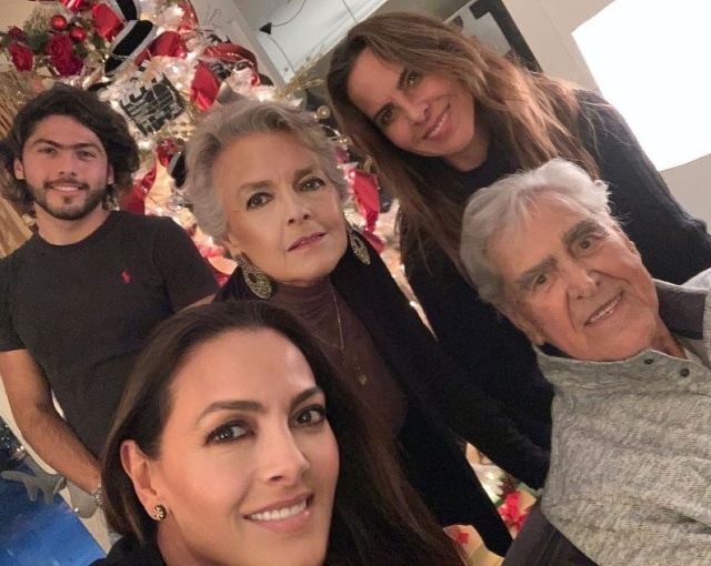 Eric del Castillo y su familia