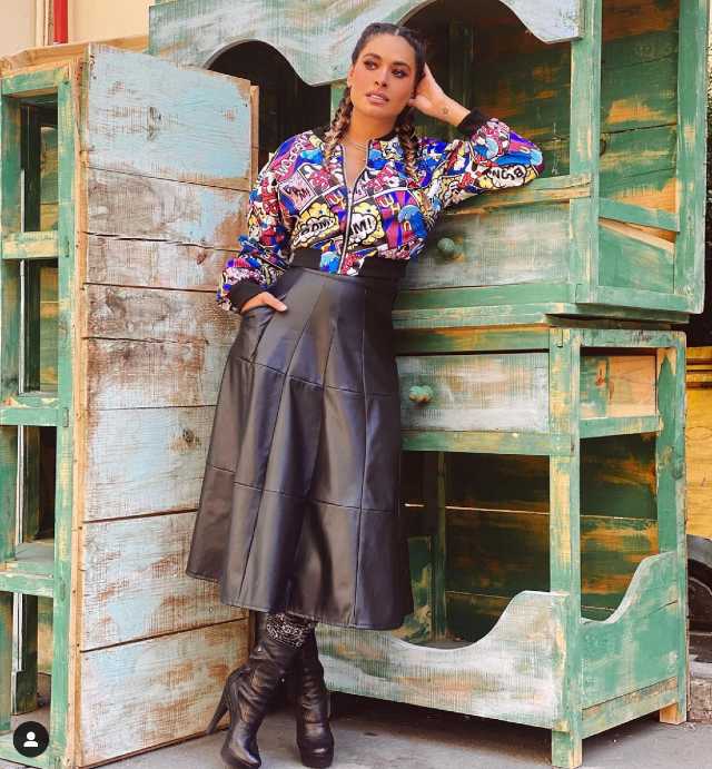 Galilea Montijo con falda de cuero