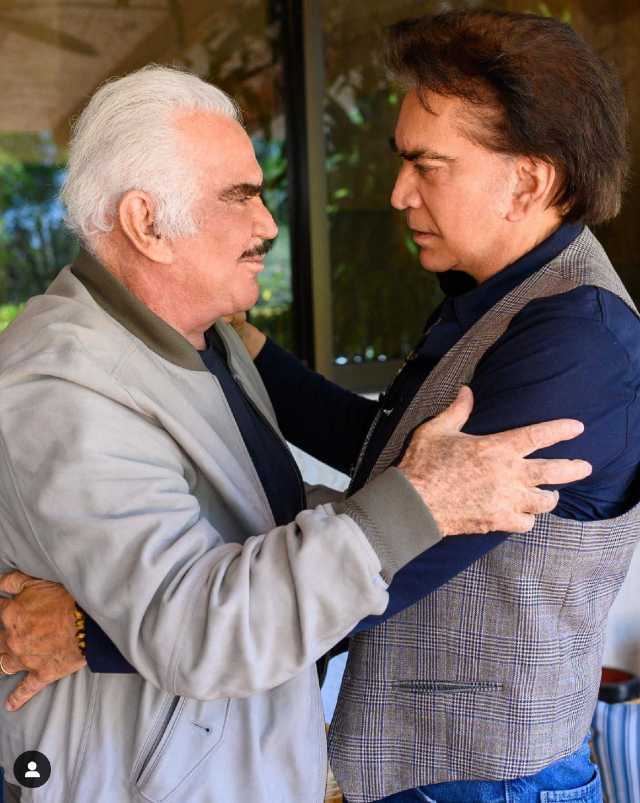 "El Puma" defiende a Vicente Fernández