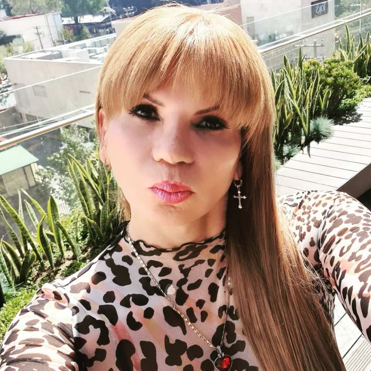 Mhoni Vidente en look de animal print