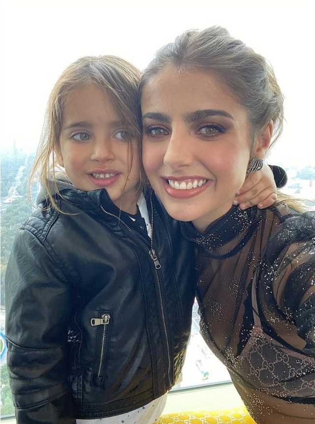 Michelle Renaud con su hijo Marcelo