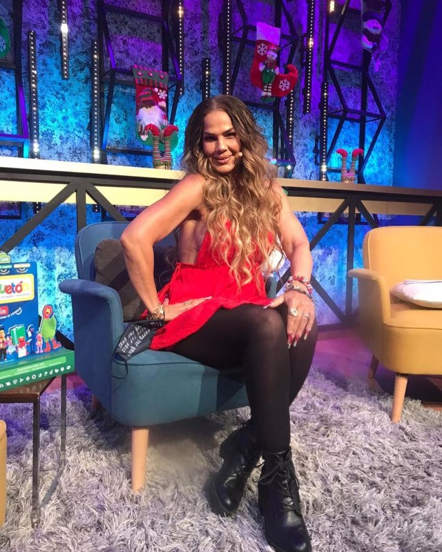Niurka posando
