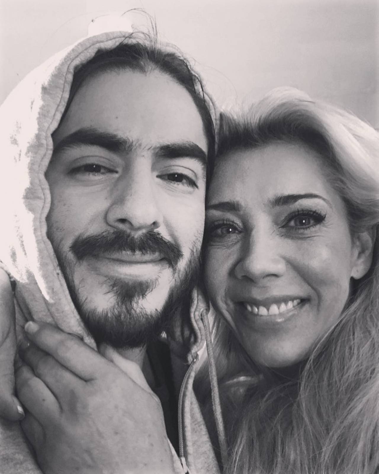 Alfredo Adame amenaza pistola Rey Grupero Cynthia Klitbo