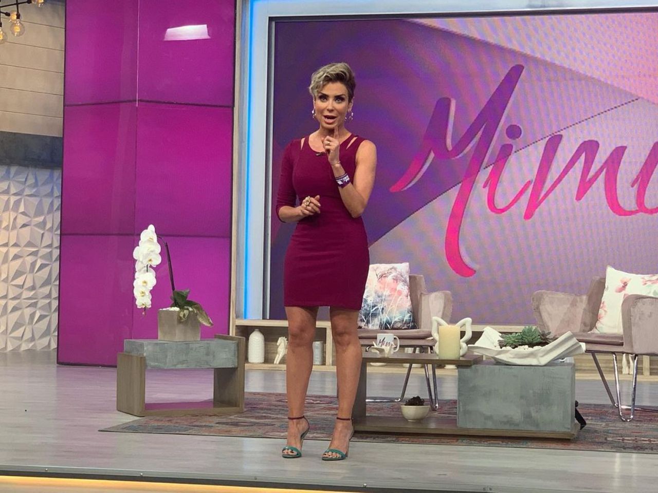 carmen Muñoz conduciendo Mimi Contigo