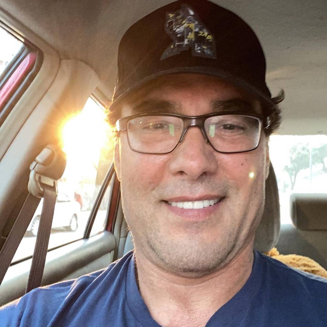 Actor Eduardo Yáñez reaparece tras ser operado