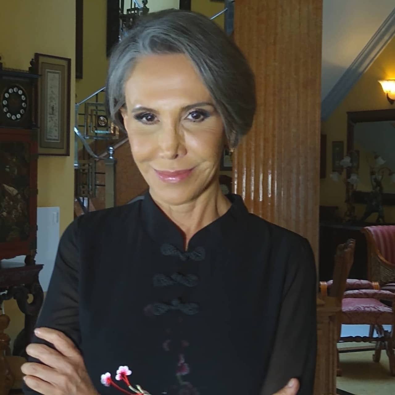 Florinda Meza actriz fila vacunarse covid