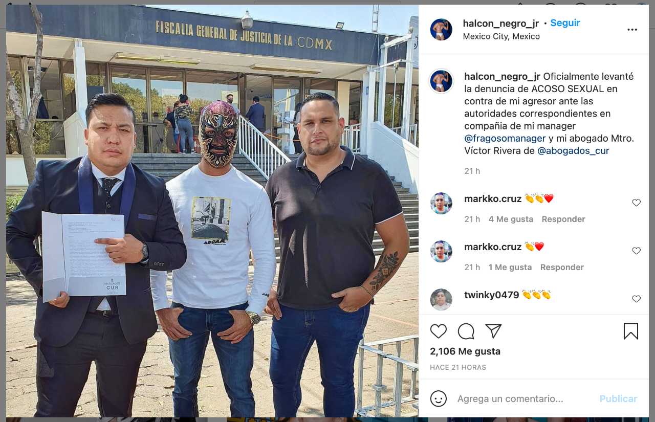 Halcón Negro Jr. presentando su denuncia