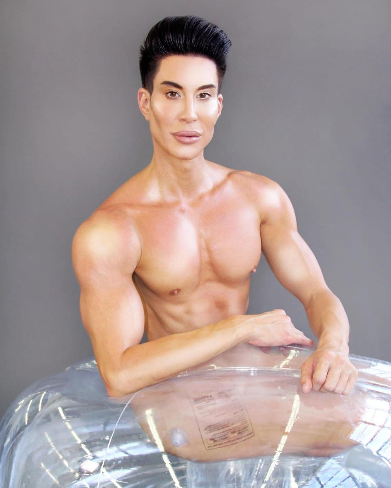 El cuerpo de Justin Jedlica es 15% falso según cirujano