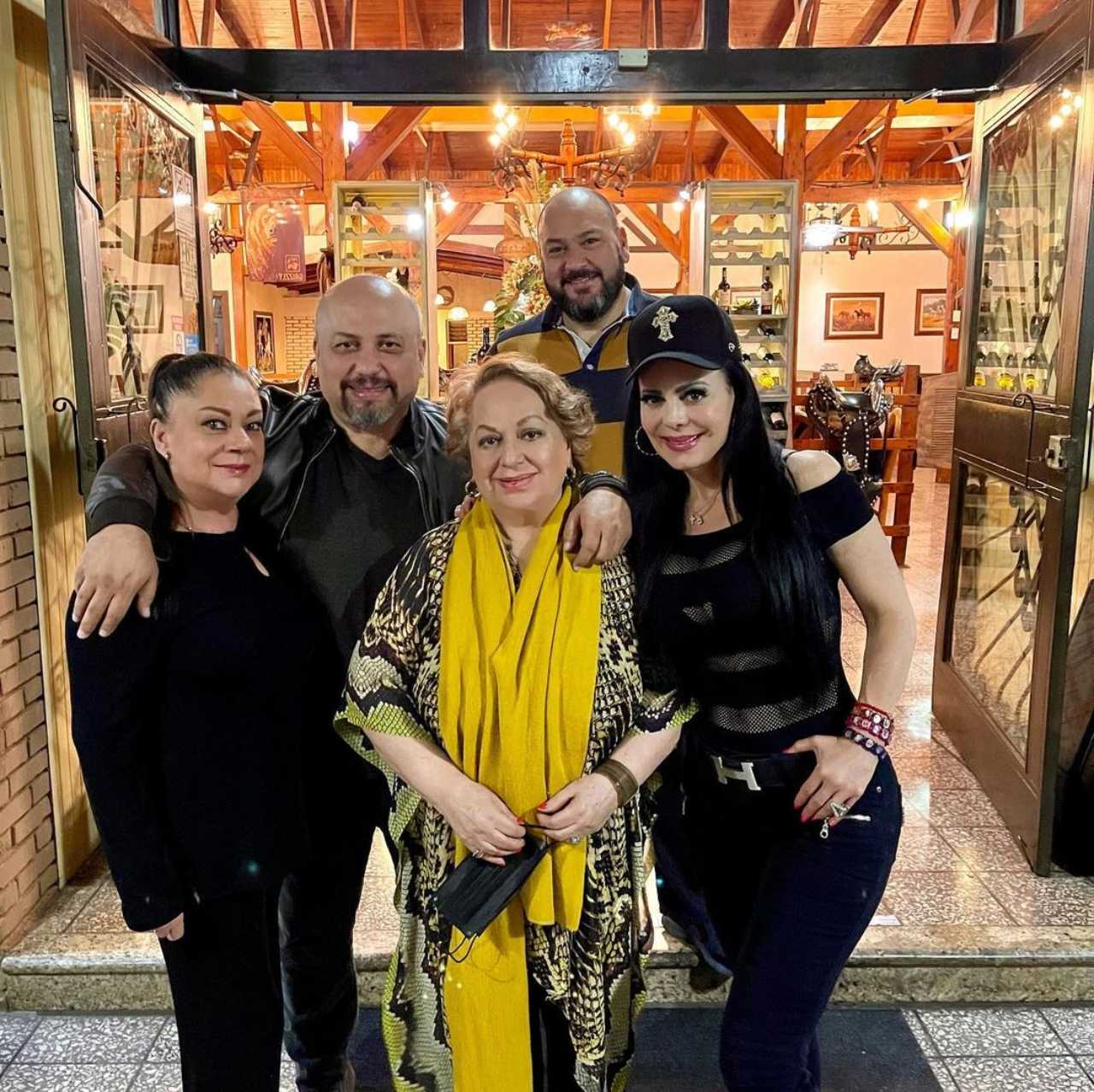Maribel Guardia junto a su mamá