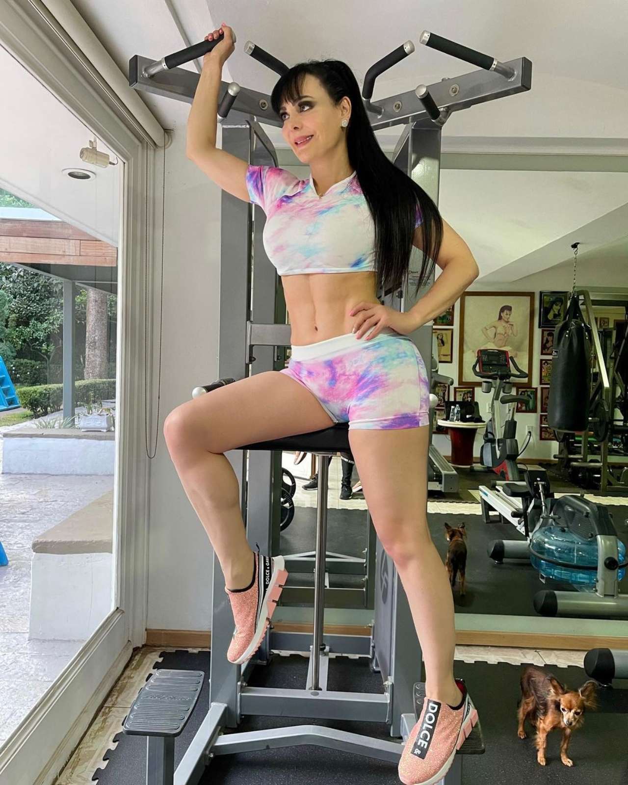Maribel Guardia haciendo ejercicio