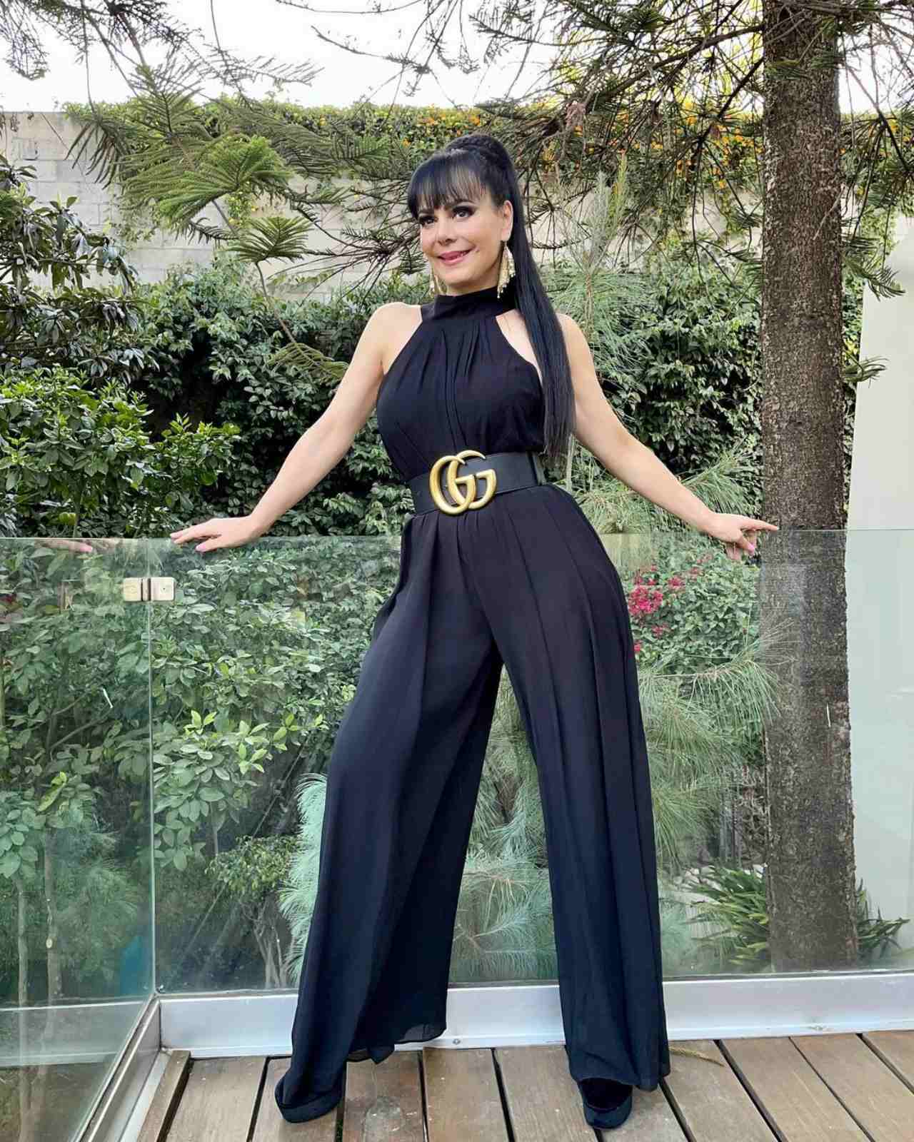 Maribel Guardia usando look Gucci