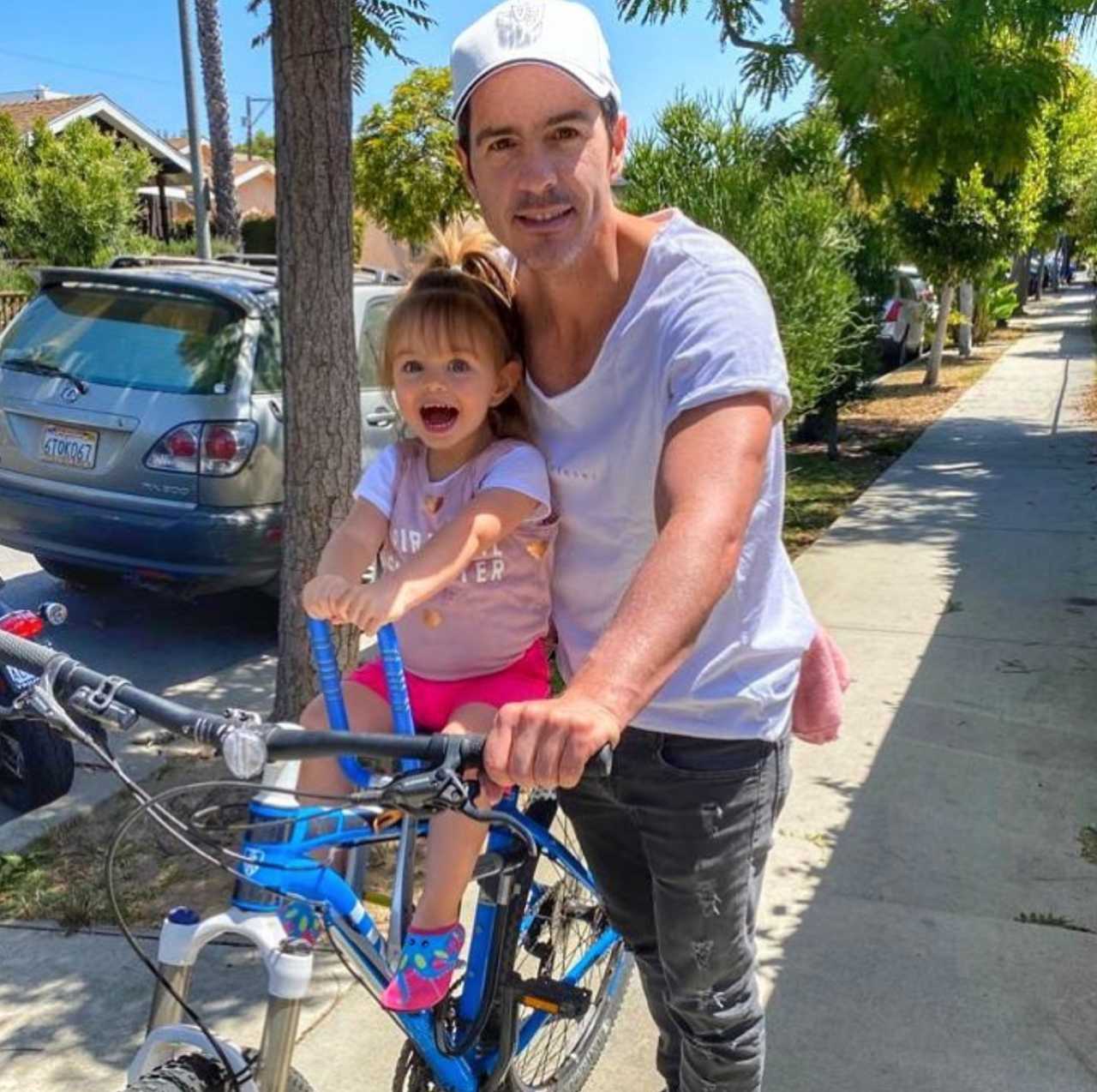 Mauricio Ochmann con Kailani