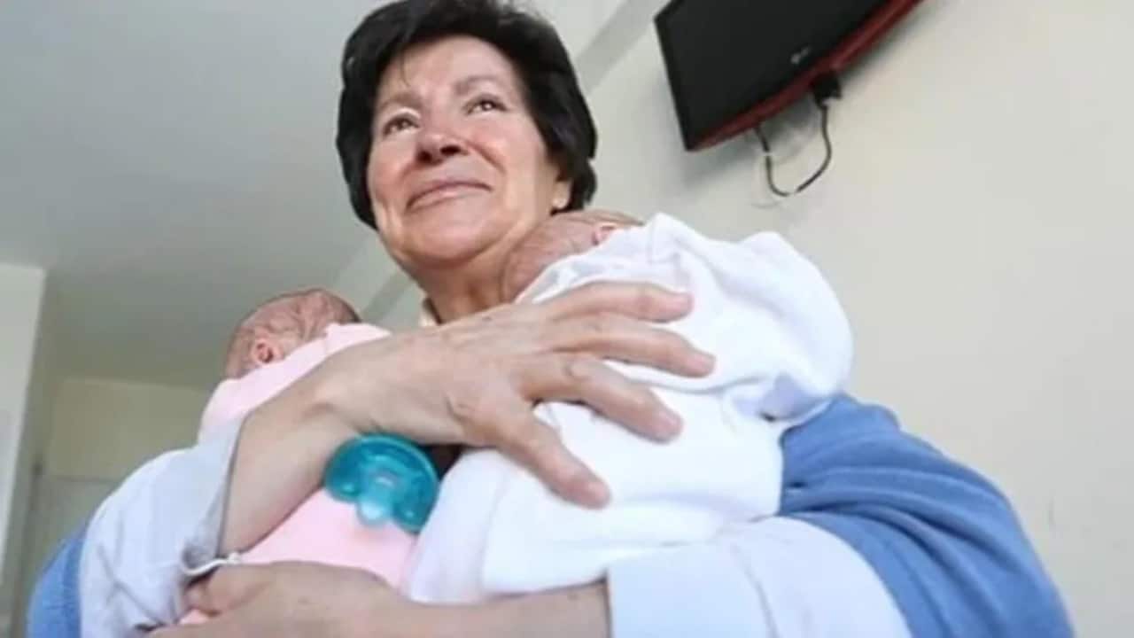 Mauricia Ibañez de 64 años da a luz