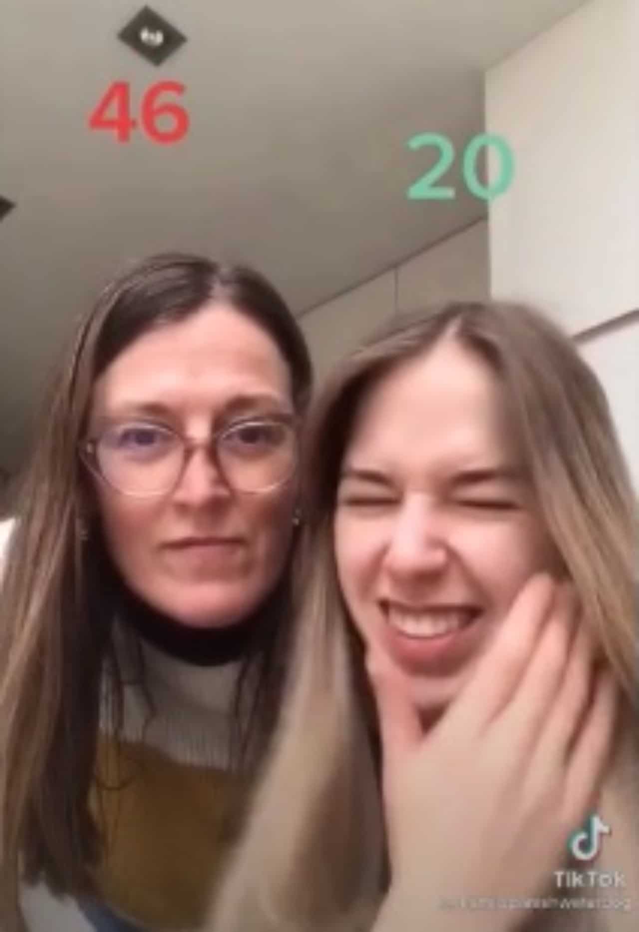 Reto tiktok oído