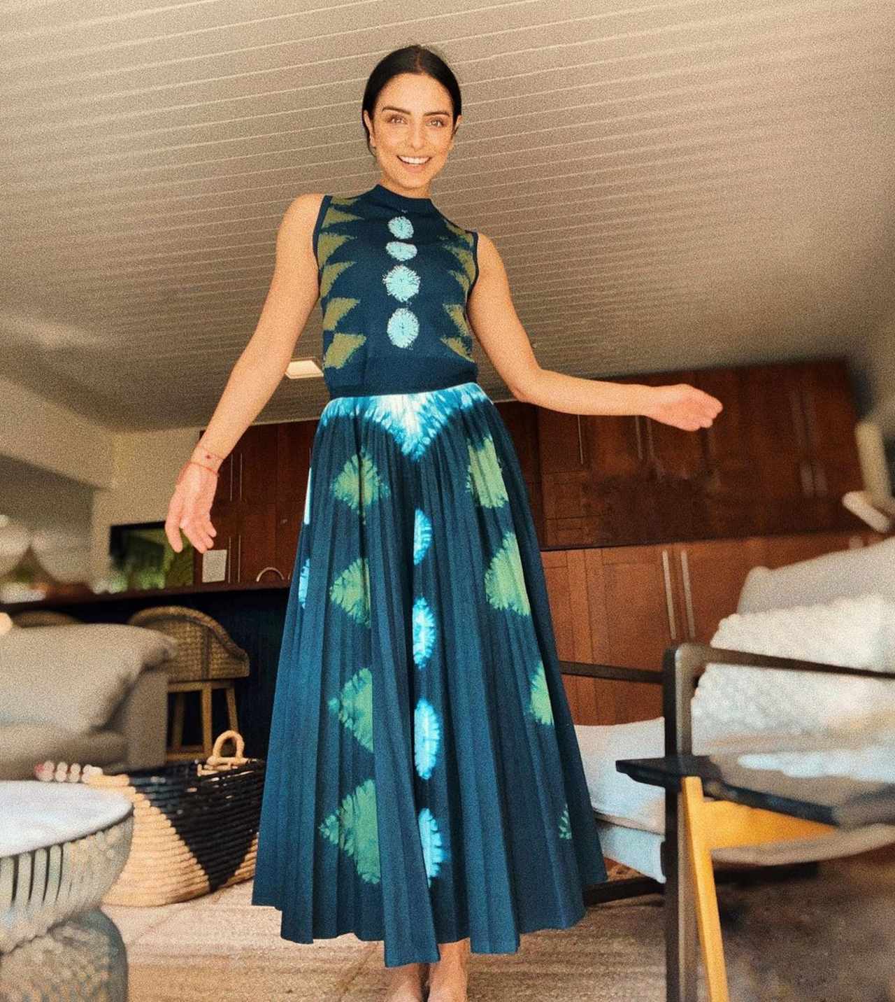 Aislinn Derbez abuso infantil prevención 