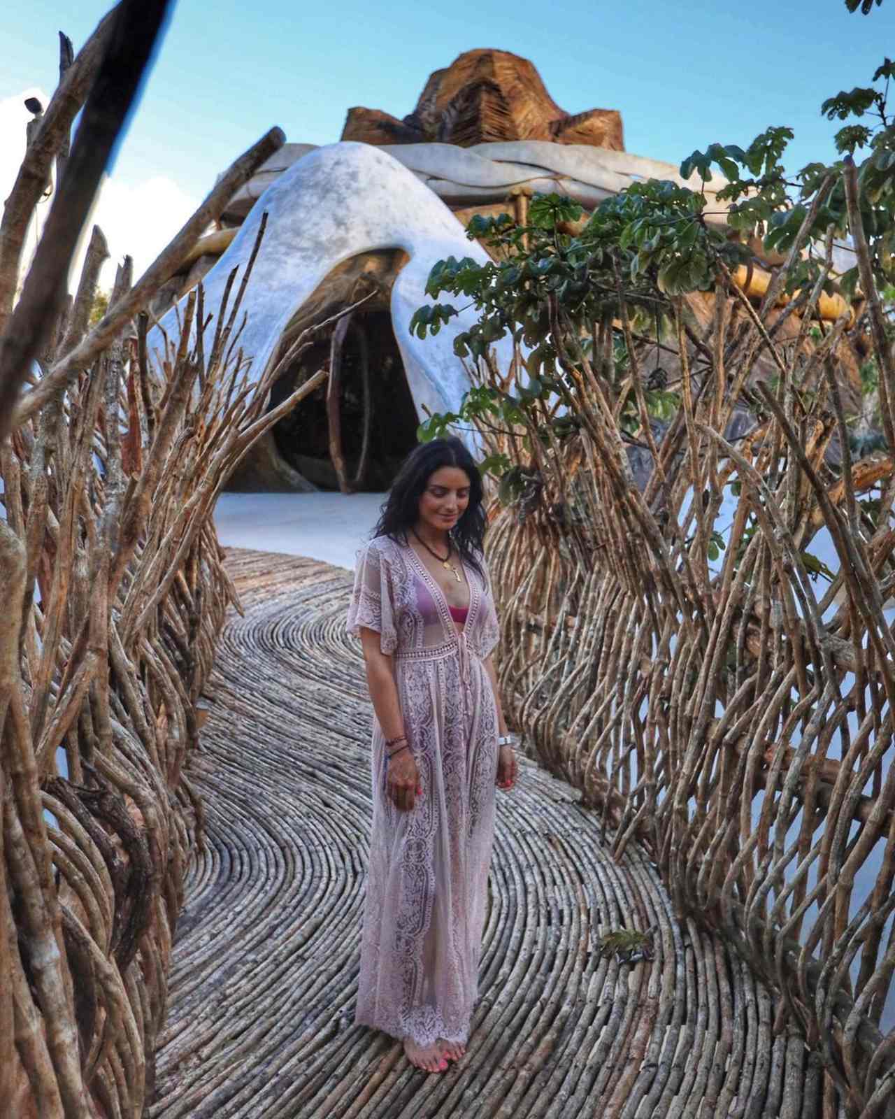 Aislinn Derbez nuevo novio coach personal Jonathan Kubben