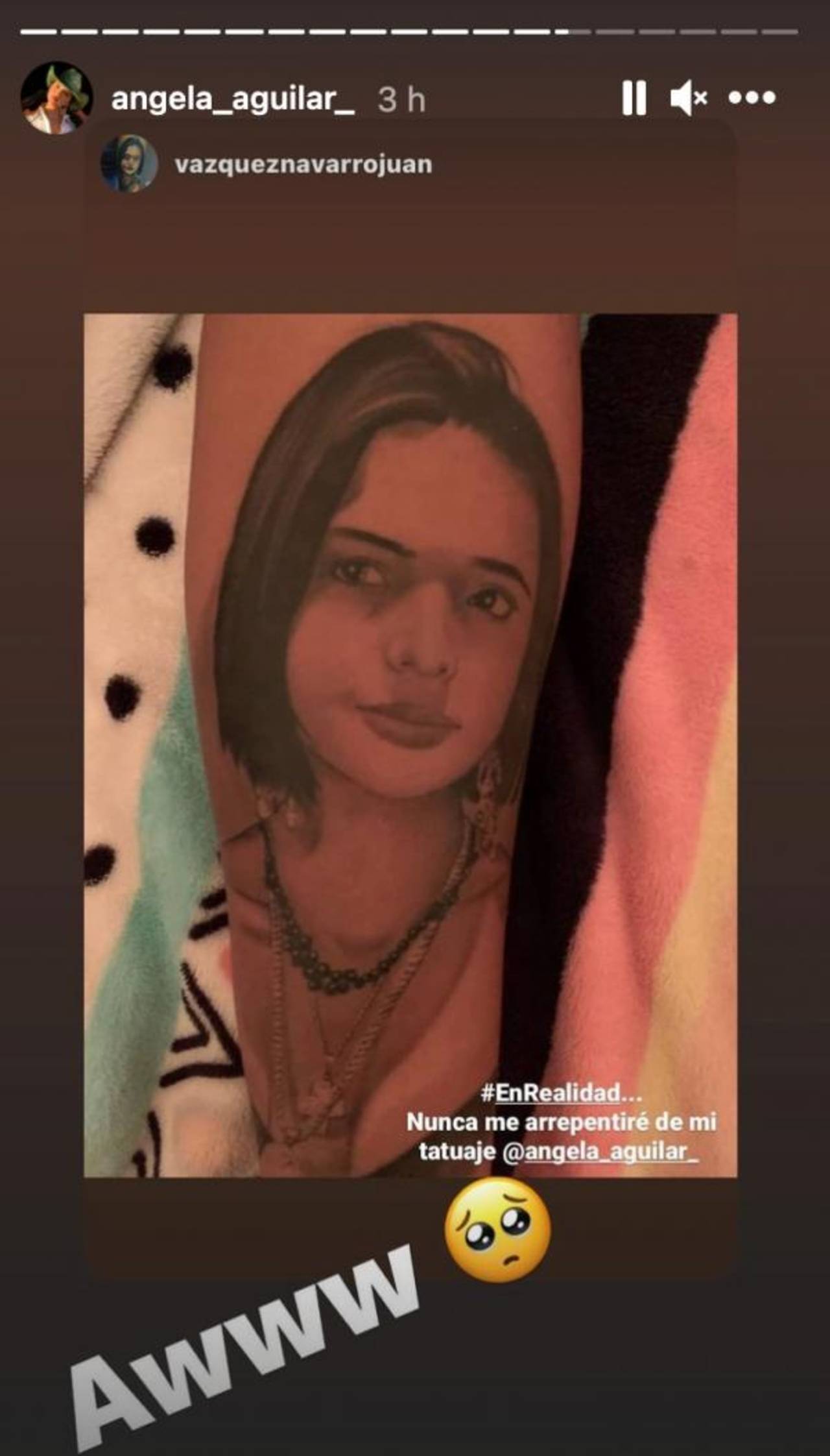 Ángela Aguilar tatuaje de su cara fan